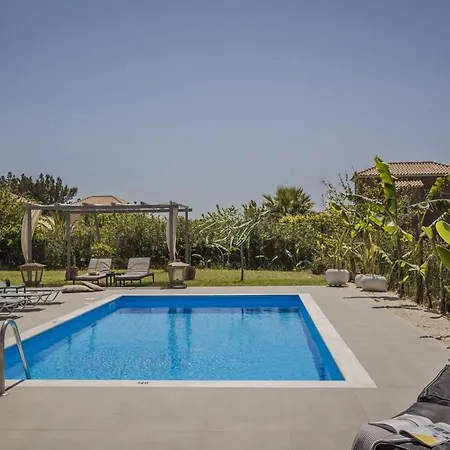 Ai Helis Summer House Villa *